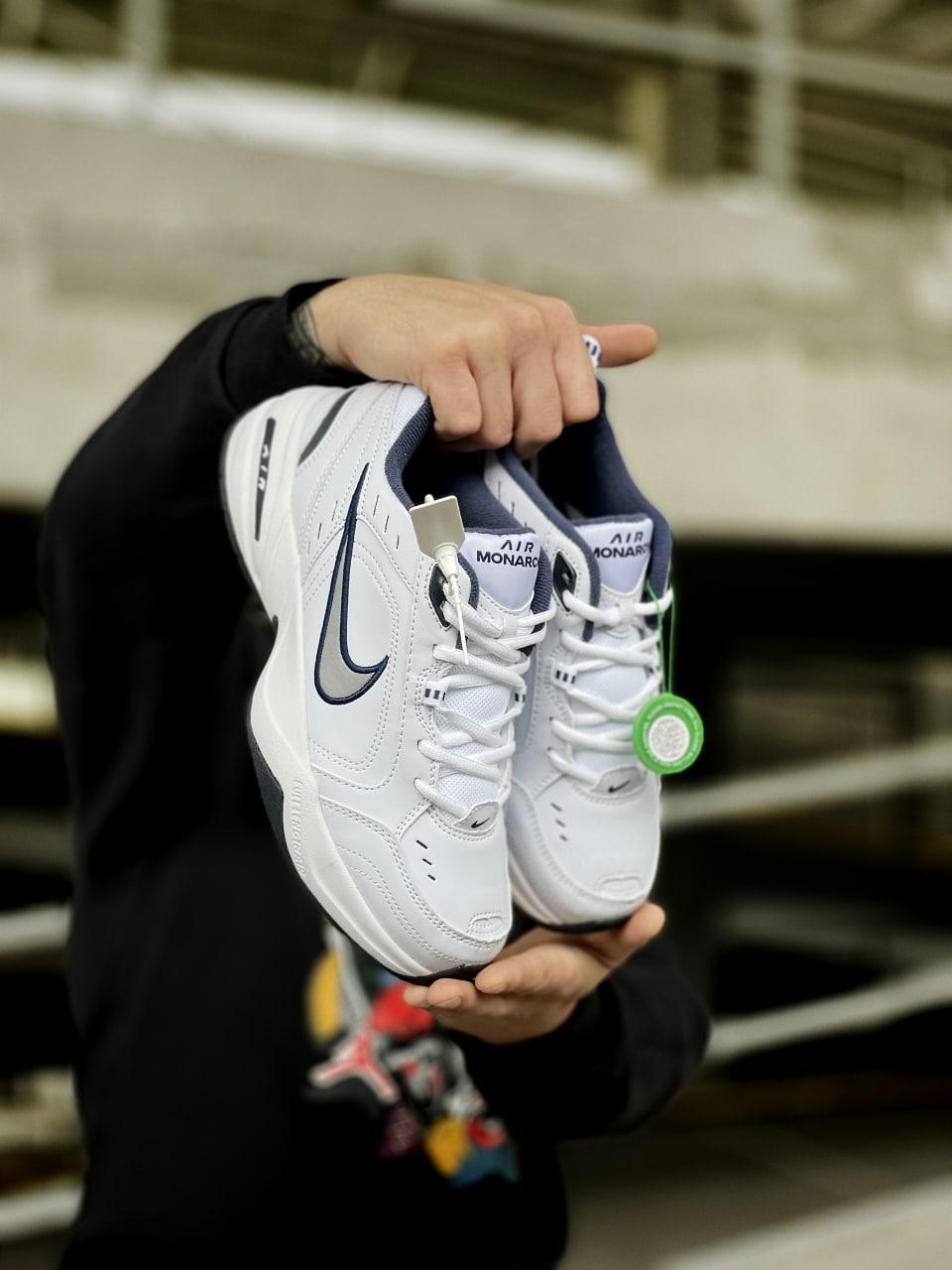 Nike Air Monarch White