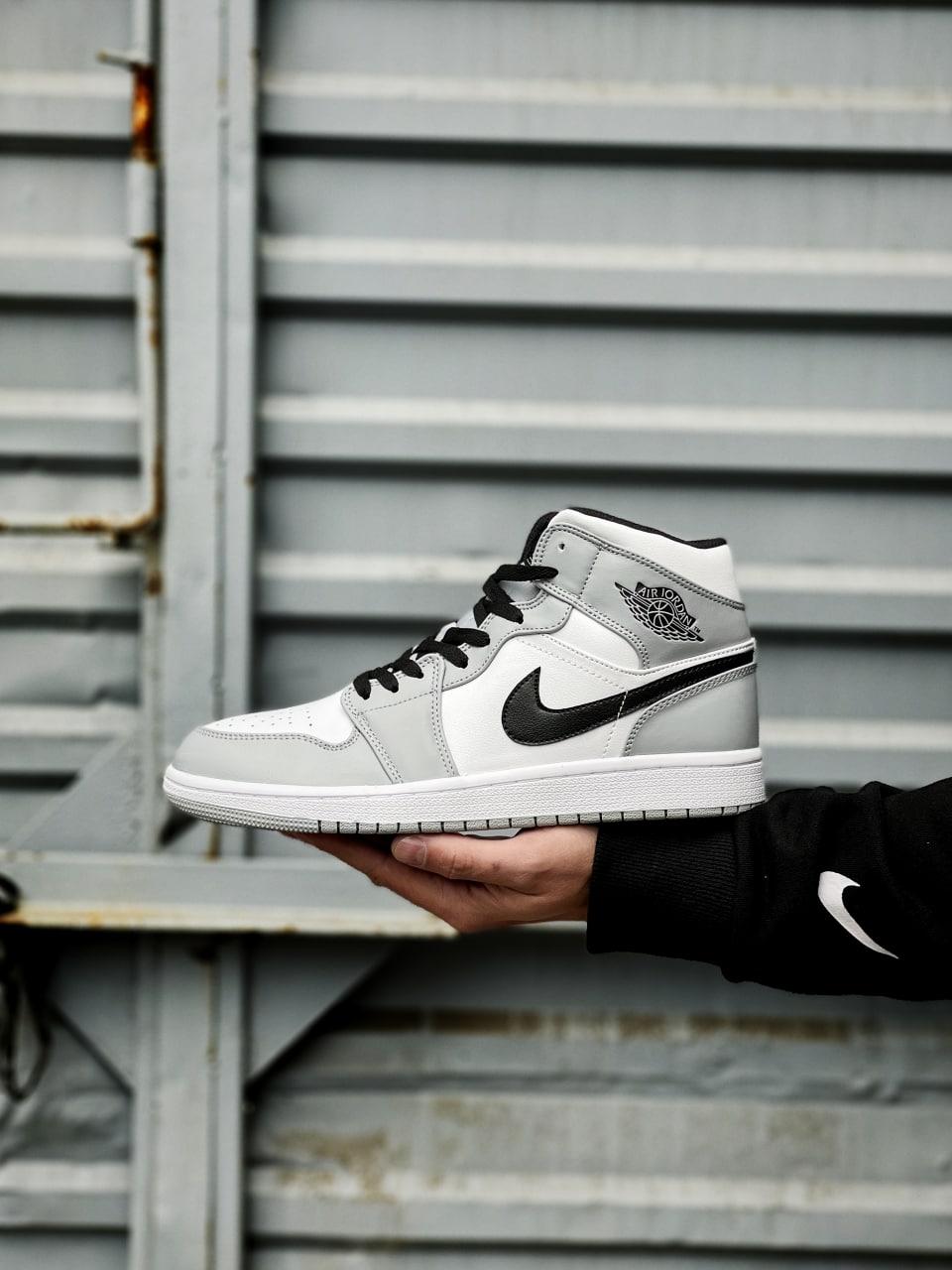 Nike Air Jordan 1 Mid Light Smoke Grey v2