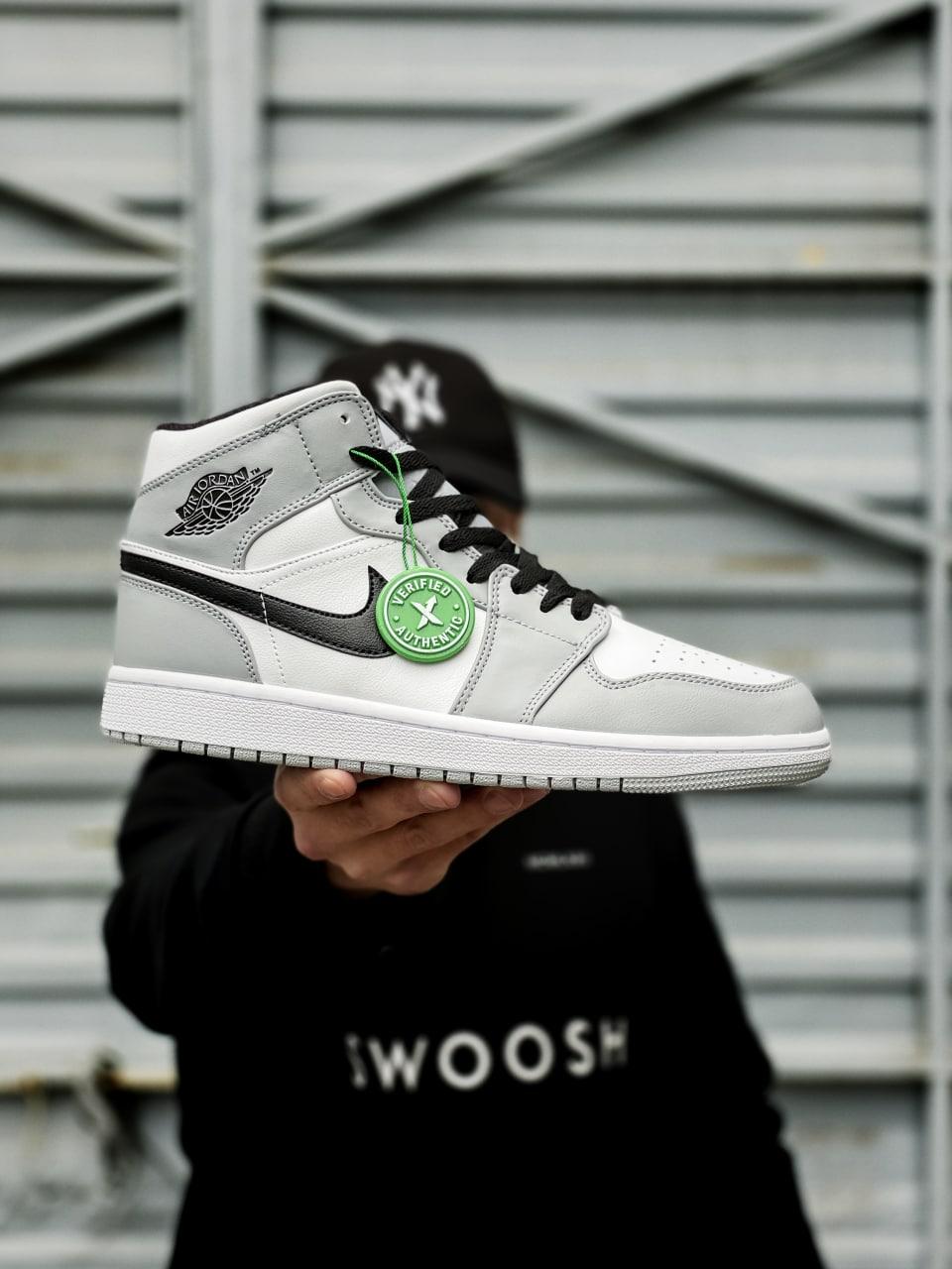 Nike Air Jordan 1 Mid Light Smoke Grey v2